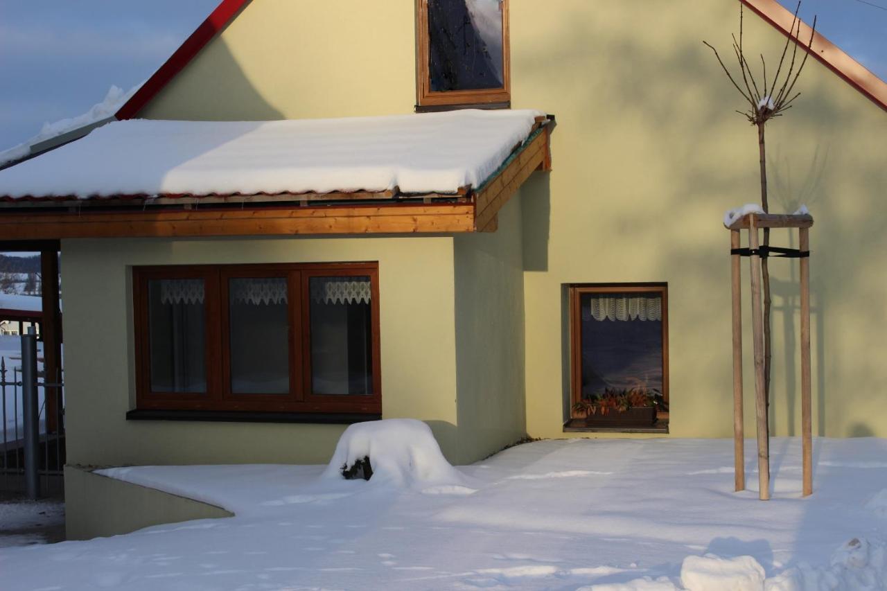 Dusniky Bendovsky Dvur Bed & Breakfast エクステリア 写真