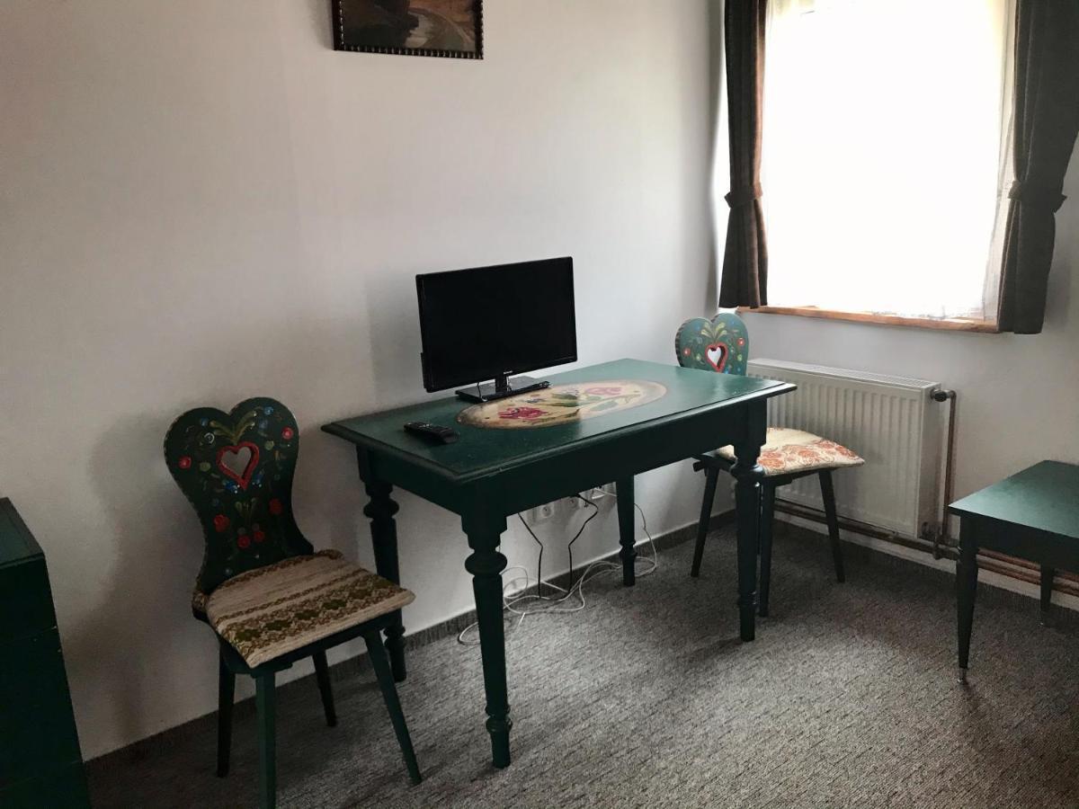Dusniky Bendovsky Dvur Bed & Breakfast エクステリア 写真