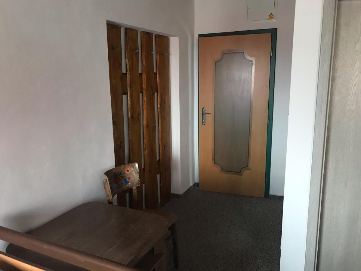 Dusniky Bendovsky Dvur Bed & Breakfast エクステリア 写真